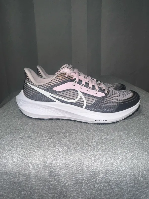 Women’s Nike Zoom Air Pegasus - Image 3