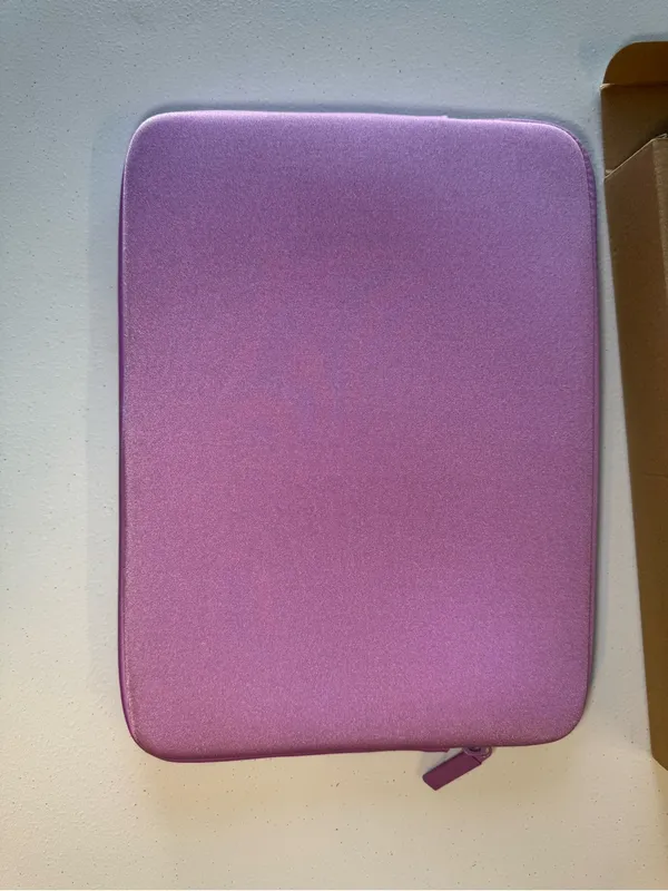 Incase Pink-Lilac Laptop Sleeve - Image 2