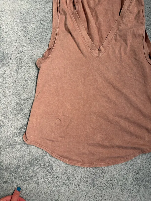 Free people we the free urban outfitters V-Neck tank Top large - Image 2