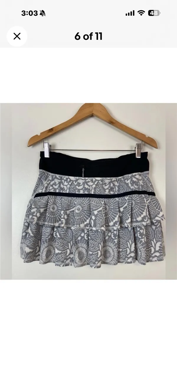 lululemon Athletica Black and Gray Skirt Size 6 - Image 5