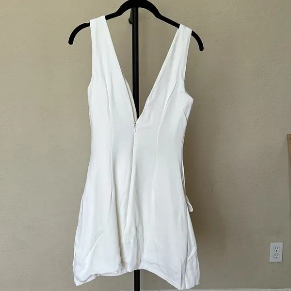HOUSE OF CB OLYMPIA White Plunge MINI DRESS NWOT‎ Size M - Image 8