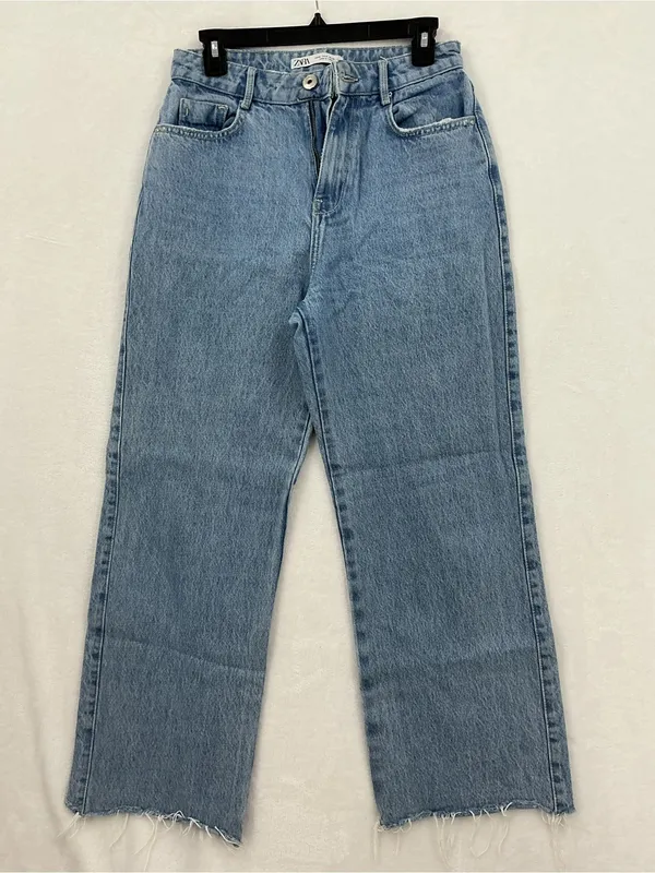 Zara High-Rise Straight Jeans - Light Blue Wash 035 - Image 3