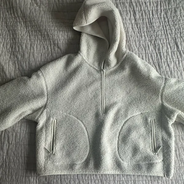 Uniqlo Sherpa Cozy Cream Cropped Pullover - Image 2