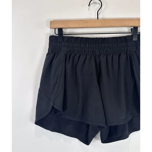 Lululemon Womens Shorts Black Tracker Swift Athletic Stretch Running Size 10 - Image 6