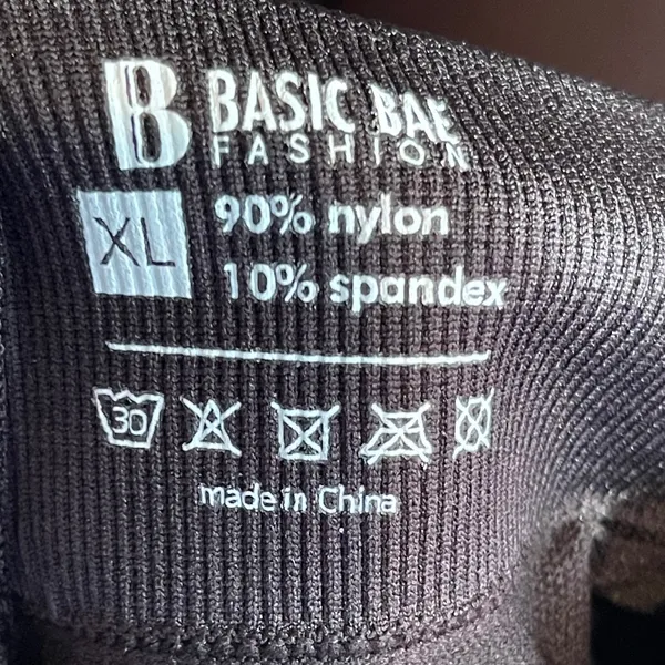 NWT Basic Bae Leggings with Accentuating Scrunch, Black, XL Black - Image 5