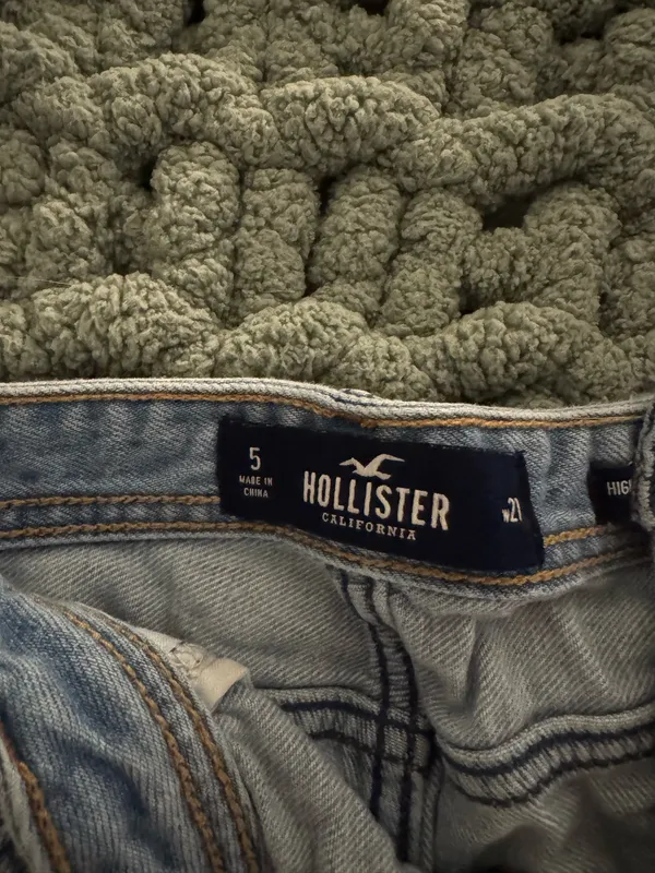 Hollister Denim Shorts - Image 3