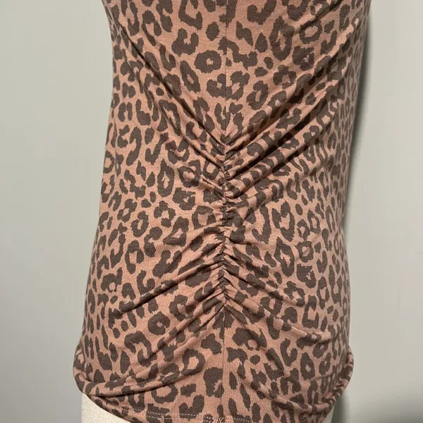 A Glow Maternity Animal Print Mama Love Tshirt - Image 4