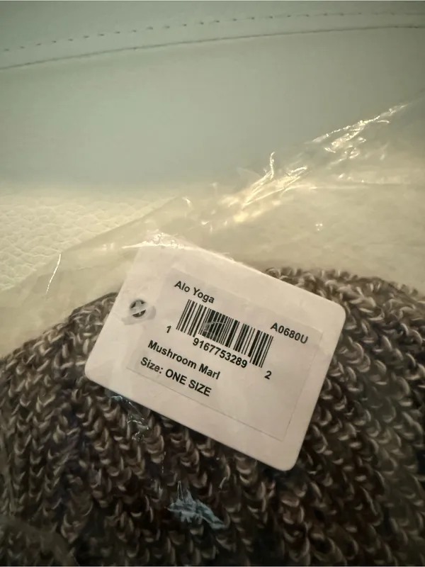 Alo Yoga Marl Beanie Hat- Mushroom Marl - Image 4