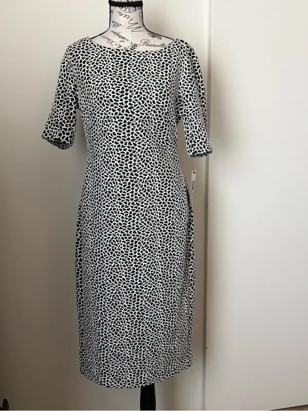Maggy London Black and White Patterned Midi Dress - Image 2