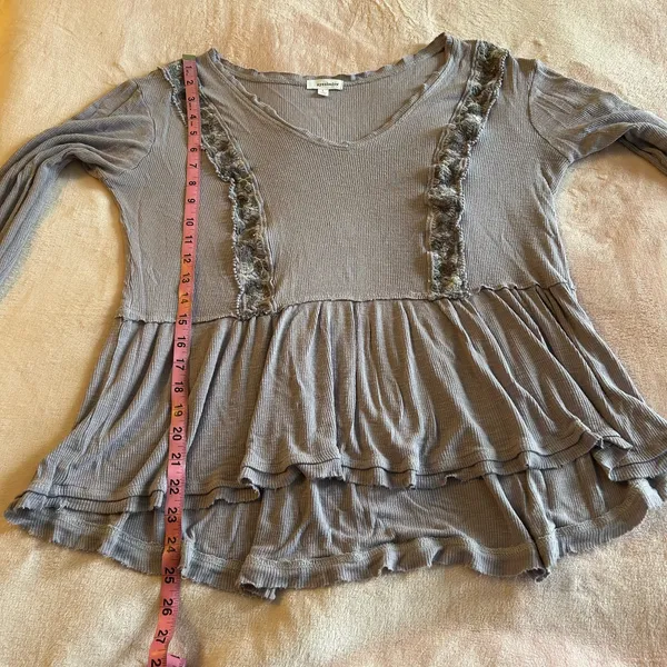 Eyeshadow lavender long sleeve peplum top oversized L - Image 10