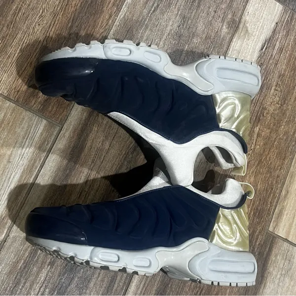 Nike blue huarache sneaker - Image 3