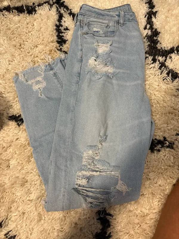 American Eagle Jeans - Image 2
