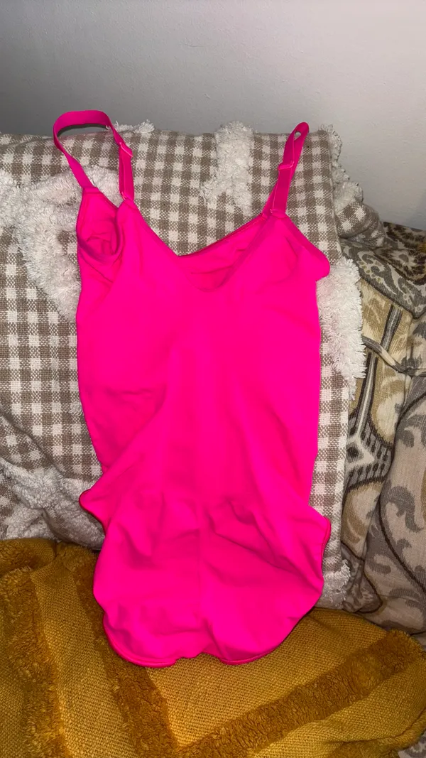 SKIMS Shapewear Bodysuit Brief - Image 3