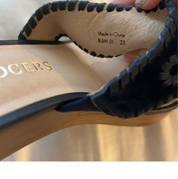Navy felt jack Rogers short heels never worn - Image 2