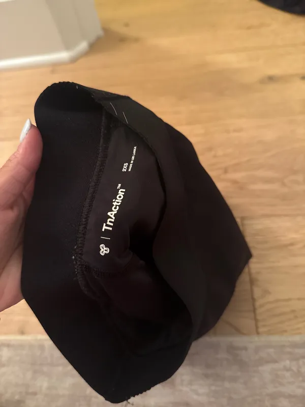 Aritzia Skirt Mini - Image 3