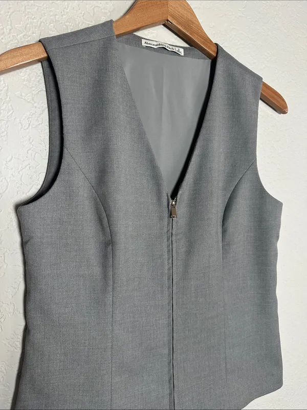 Abercrombie & Fitch Gray Vest Full Zip Minimalist City Chic Tailored Small - Image 3