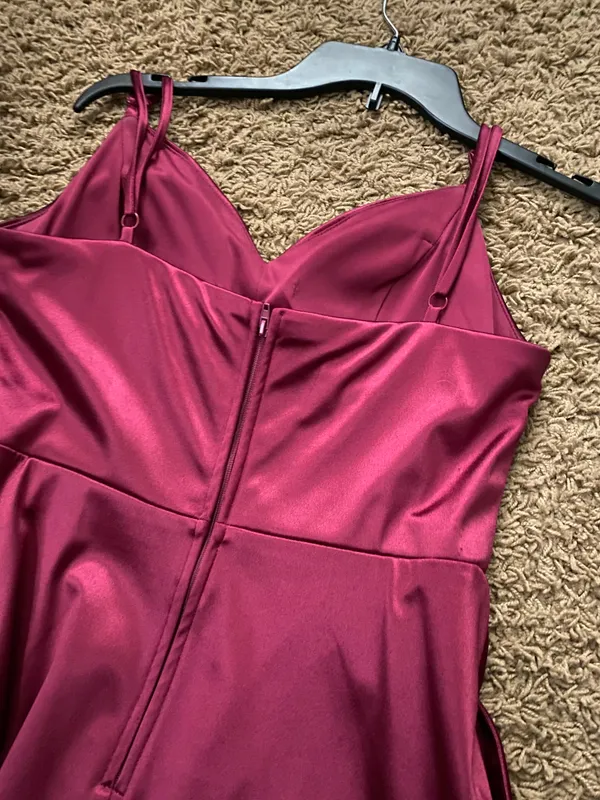 Macy's maroon prom dress - Image 4