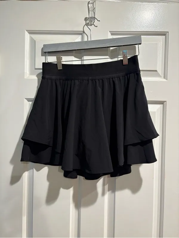 Lululemon Court Rival High Rise Skirt skort sz 8 black tennis - Image 2