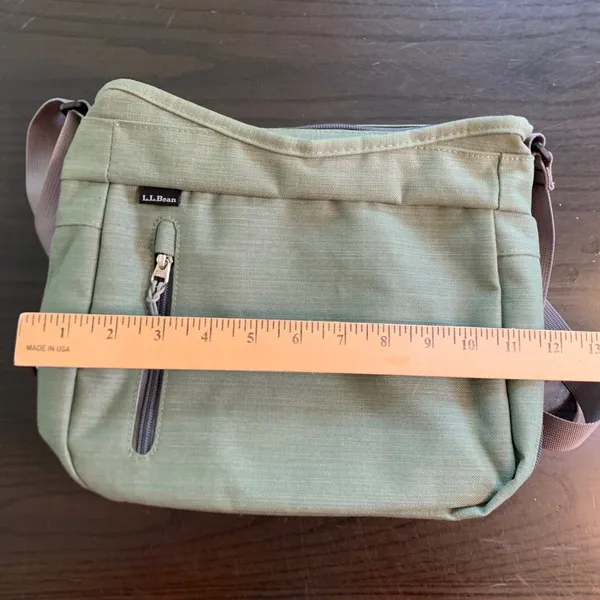 LL Bean Sage Green Crossbody Travel Bag Adjustable Strap Organizer Pocket - Image 7