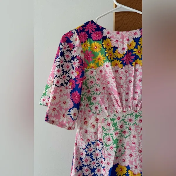 Flutter sleeve midi tea dress in mixed floral print, size s (us 4) - Image 4