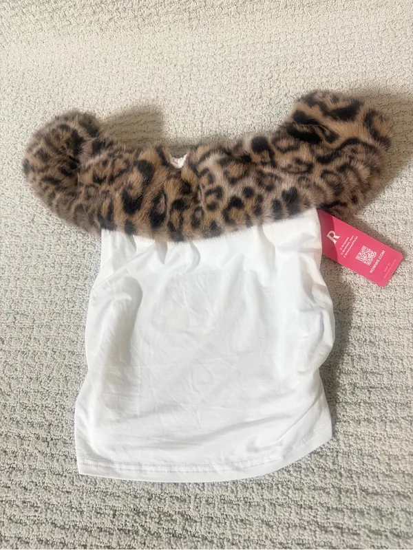 ROMWE White Off-Shoulder Cami with Leopard Fur Trim - Image 3
