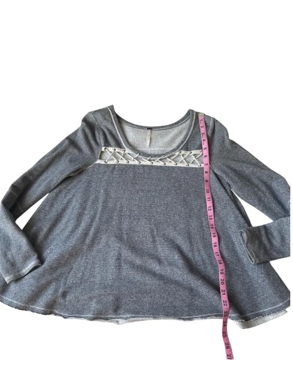 Free People grey and blue striped flowy long sleeve top - Image 9