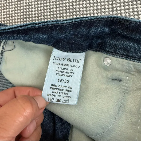 Judy Blue Straight Fit Jeans 15/32 - Image 8