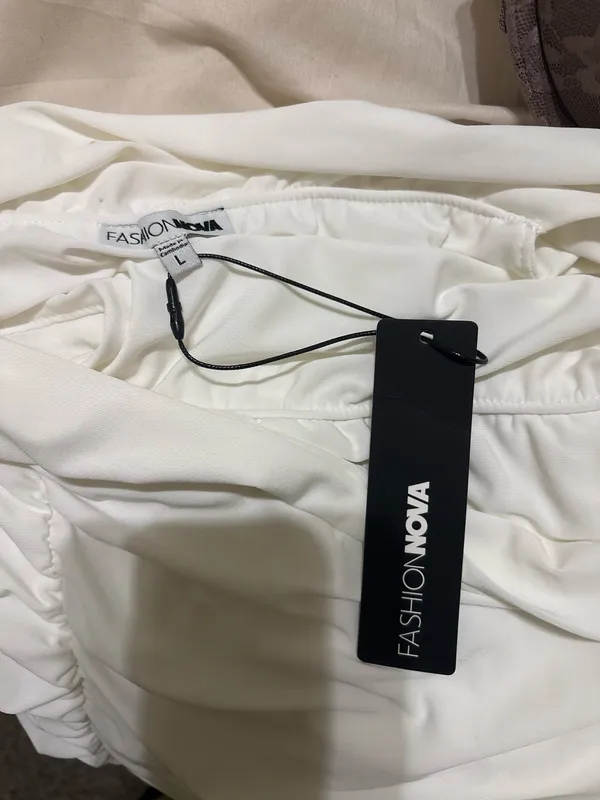 FashioNova White mini dress size large - Image 4