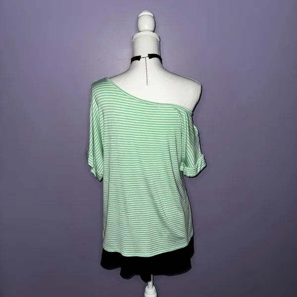 Boutique Green and White Off-the-Shoulder Top - Image 6