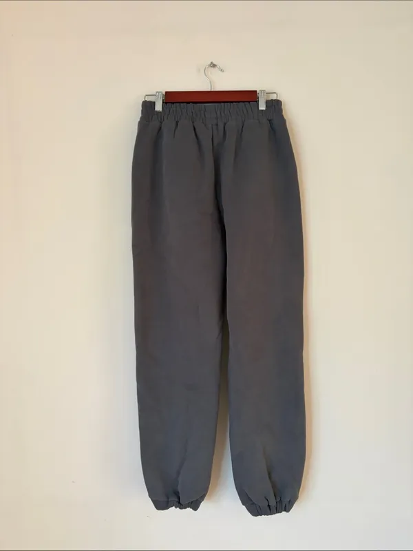 Comfrt gray sweatpants - Image 5