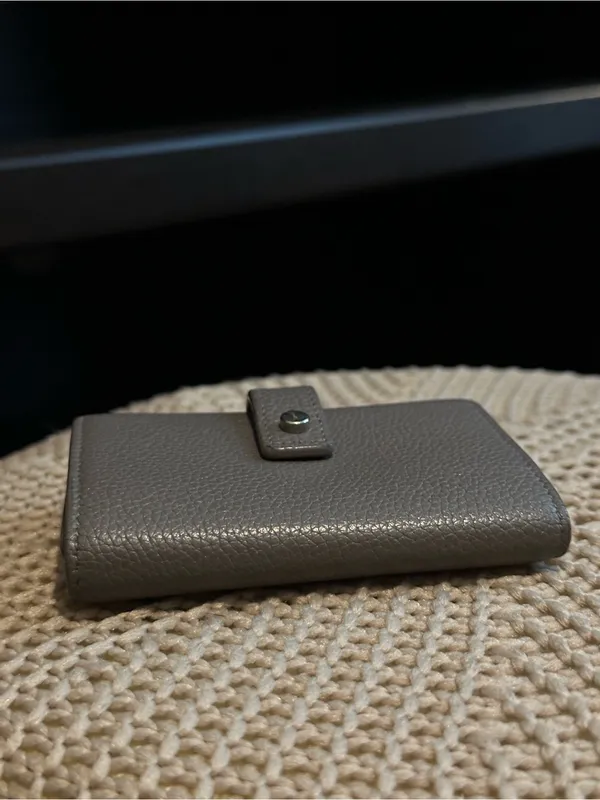 Authentic YSL Gray Pebbled Leather Key Holder with Silver Hardware - Image 10