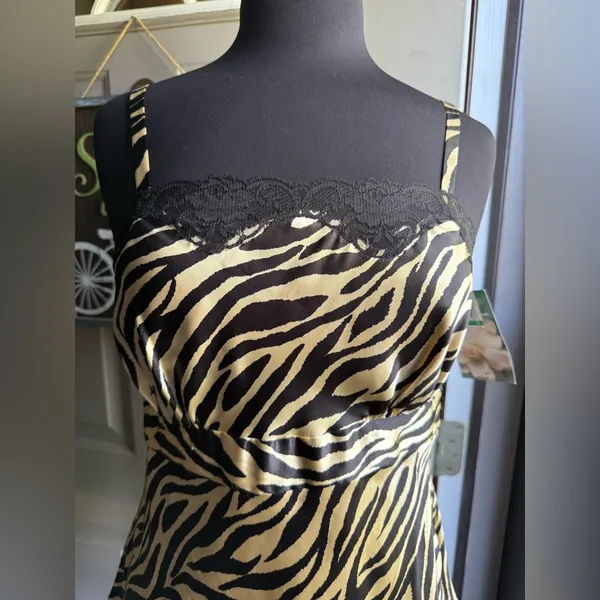 NOS vintage Y2K Cinema Etoile Intimates zebra print lace trim cami, size large - Image 12