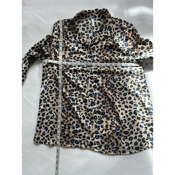 Hesed Women Leopard Print Collared Button - Image 8
