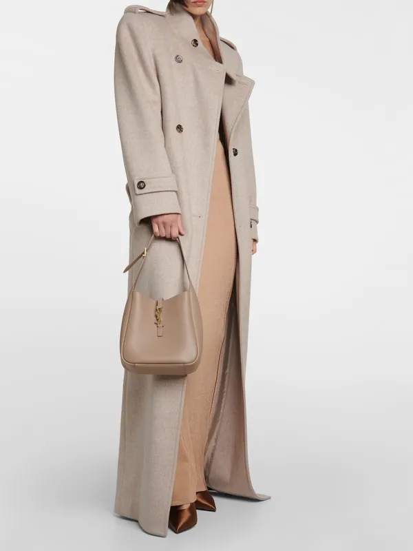 Saint Laurent YSL Le 5 à 7 Small Leather Shoulder Bag in Beige - Image 3