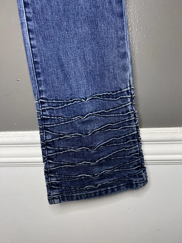 FDJ French Dressing Olivia Bootcut Jeans Womens 2 Medium Wash Pleated Hem Denim - Image 4