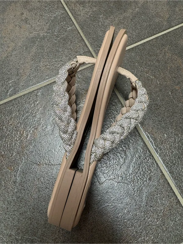 Steve Madden Amily Rhinestone Thong Sandals Slip On Silver 8.5 - Image 9
