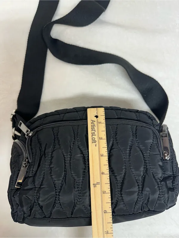 Quilted Black Crossbody Bag - Everyday Lightweight Shoulder Bag - Image 4