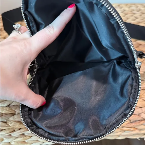 Kendra Scott Black Crossbody Bag - Image 2