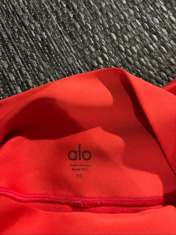 Alo Yoga High-Waist Airlift Legging Orange Red - Image 4