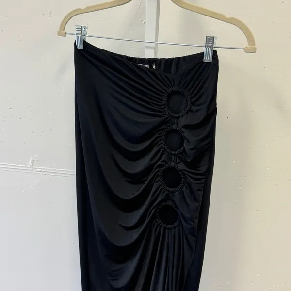 NWT‎ Missguided Black Ruched O-Ring Cut Out Midi Skirt Side Slit Size 8 Festival - Image 2