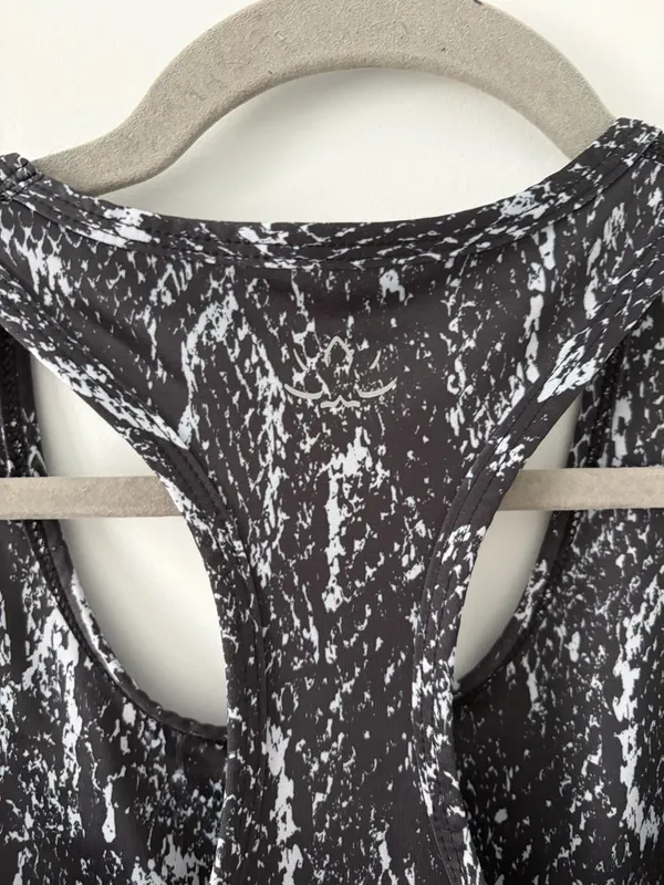 Beyond Yoga Lux First Class Crop Racerback Bra Tank Snake Skin Black Silver S - Image 4