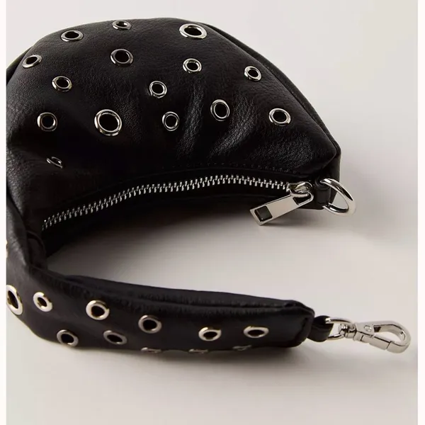 Free people Black Cresant Shape Carryall Bag Charm.NWT - Image 3