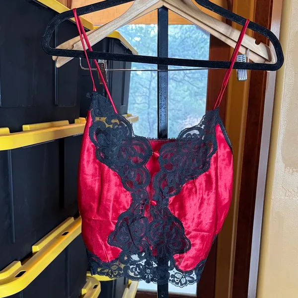 Victoria's Secret Gold Label Red Satin Camisole with Black Lace Size Medium - Image 2