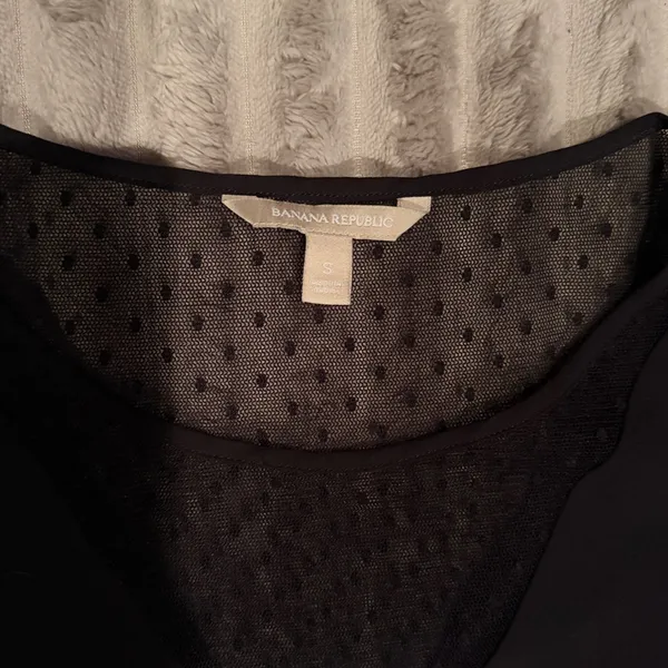 Banana Republic Black Sleeveless Mesh Lace Dotted Shell Blouse‎ Top Small - Image 3