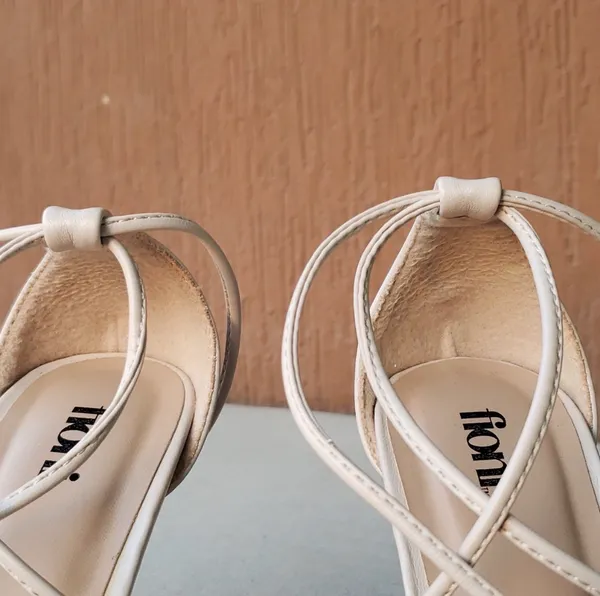 Fioni Laced Heels, Size 7.5 - Image 11