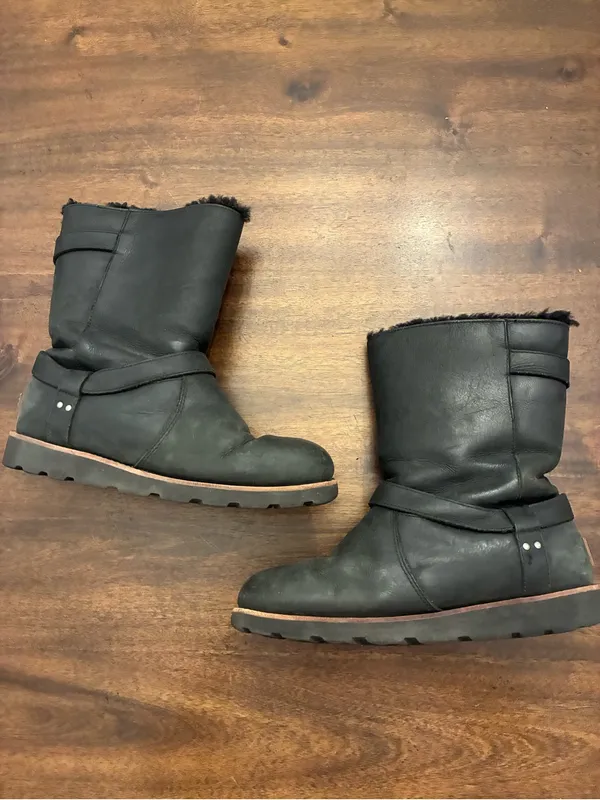 Ugg Noira Boots Women’s 9 Black Leather Winter Buckle - Image 2