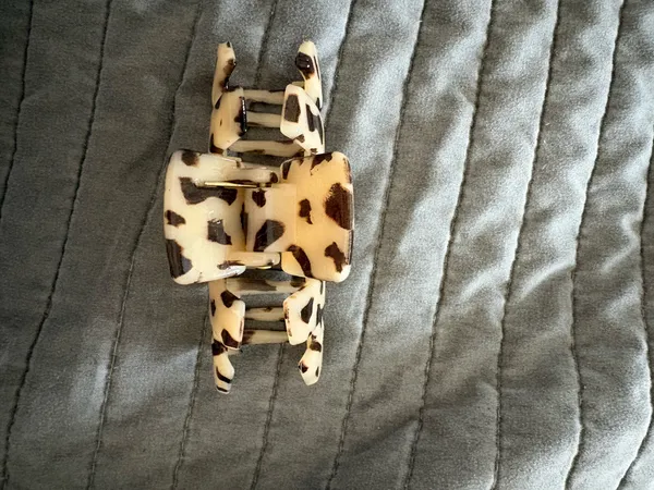 Teleties Hair Clip - Image 2