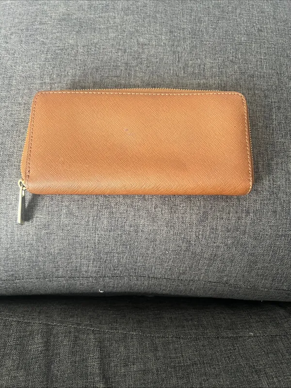 Michael Kors Tan Leather Zip Wallet with Gold Logo - Image 5