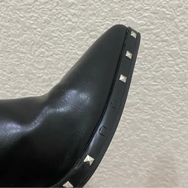 CHARLES by Charles David Dodger Black Pointy Studded Chunky Chelsea Booties 6.5 - Image 14