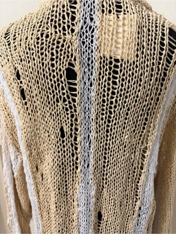 Zara Beige & White Distressed Crew neck Sweater(Size Small) - Image 8